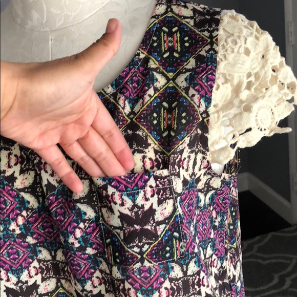 Xhilaration Graphic Print Top - Picture 4 of 5